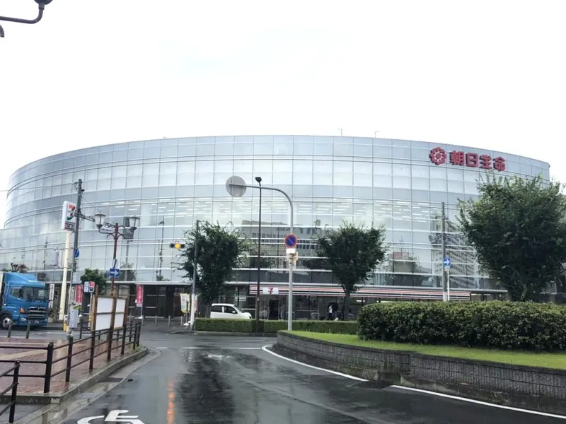 オフィスビルの外観